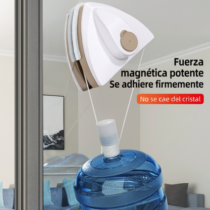 Limpiacristales magnético con depósito para líquido